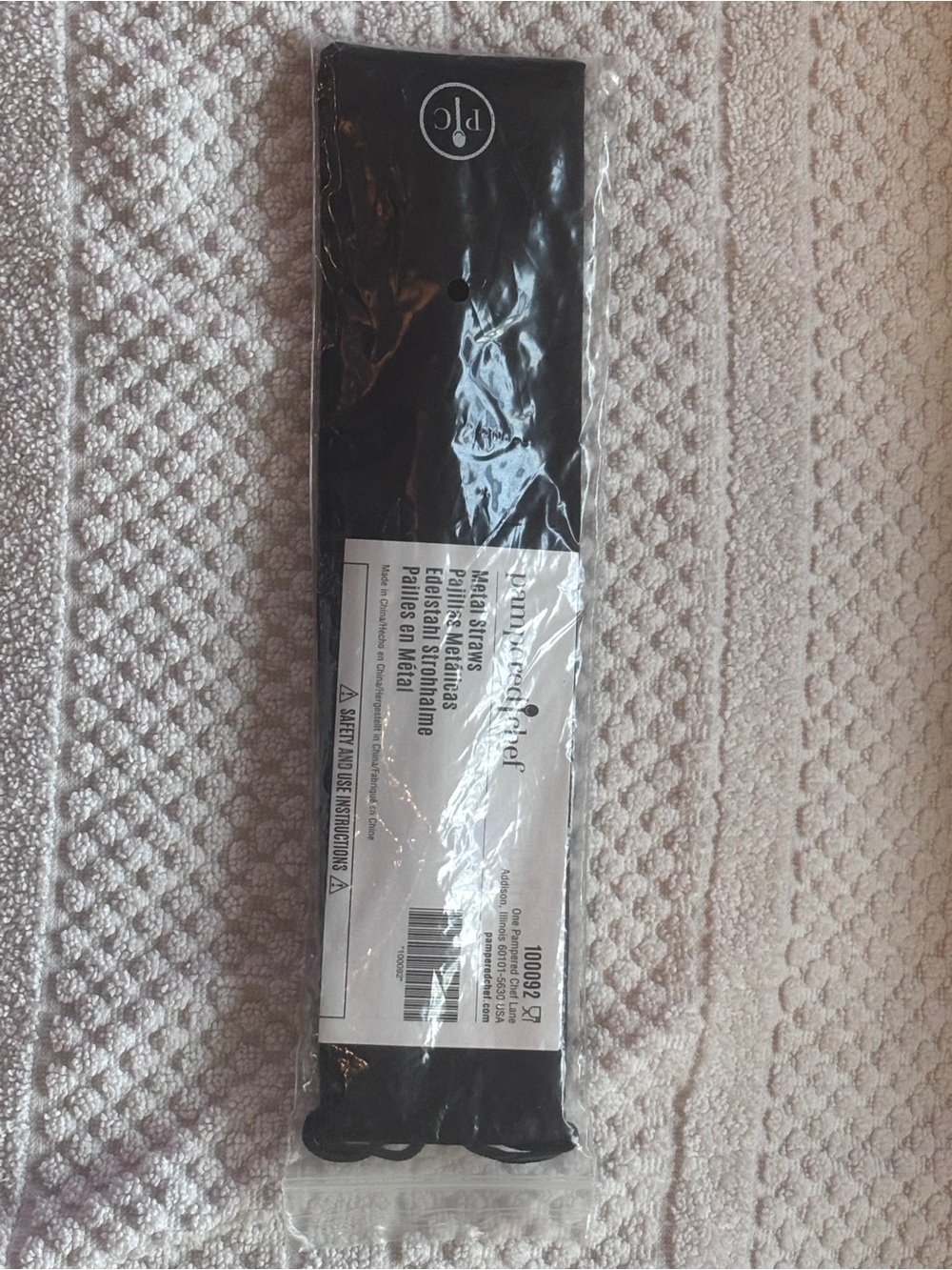 Pampered Chef White and Black Packaged Metal Straws original packaging
